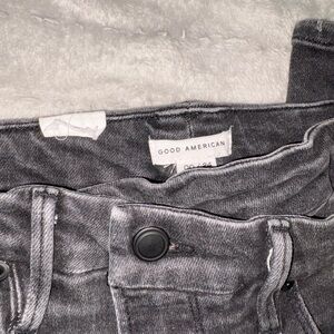 Good American NWT 00/24 cross over jeans
